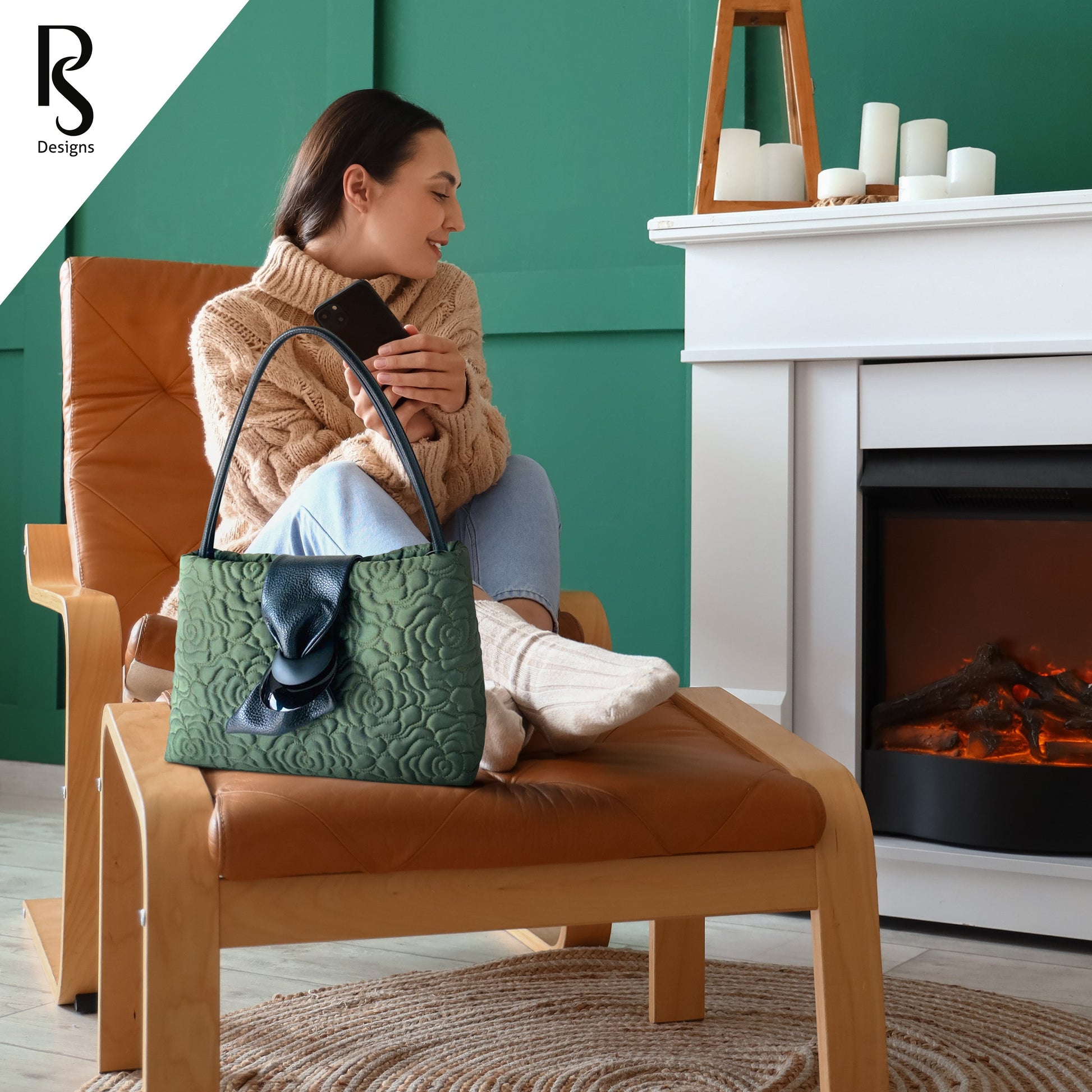 La Victoria Ribbons and Roses